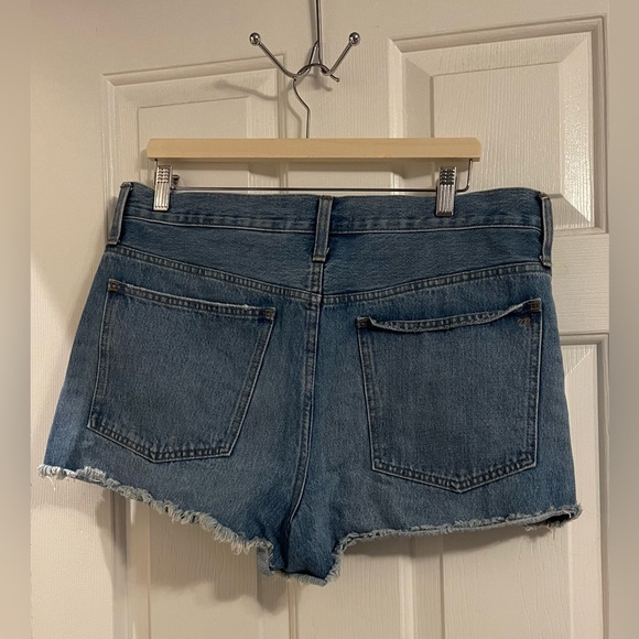 Madewell Relaxed Denim Distressed shorts size 30 - Picture 4 of 6